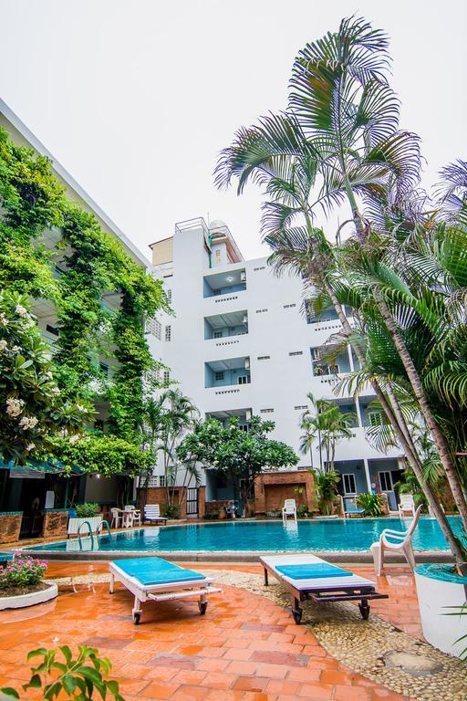 Sutus Court 5 Hotel Pattaya Exterior photo